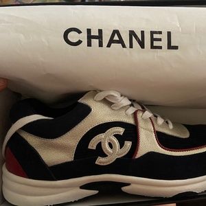 Brand new womens calf skin Chanel sneakers